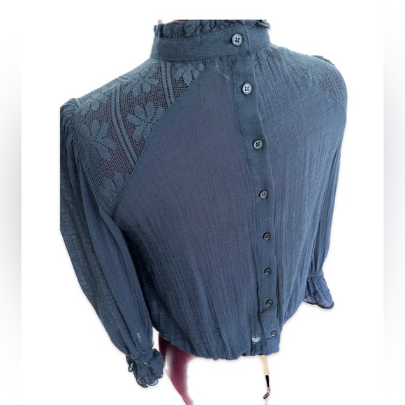 Free People Navy Blue Sheer Blouse w/Lace Flower Detail Size XS, Very Unique - Picture 8 of 9